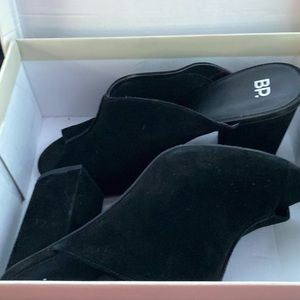 Super cute size 11 black BP heels